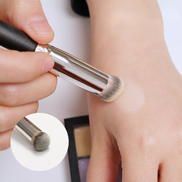 Makeup Brushes Seamless Cover Synthetic Dark Circles Liquid Cream Foundation Concealer Angled Cosmetics Contour Brush for Women
